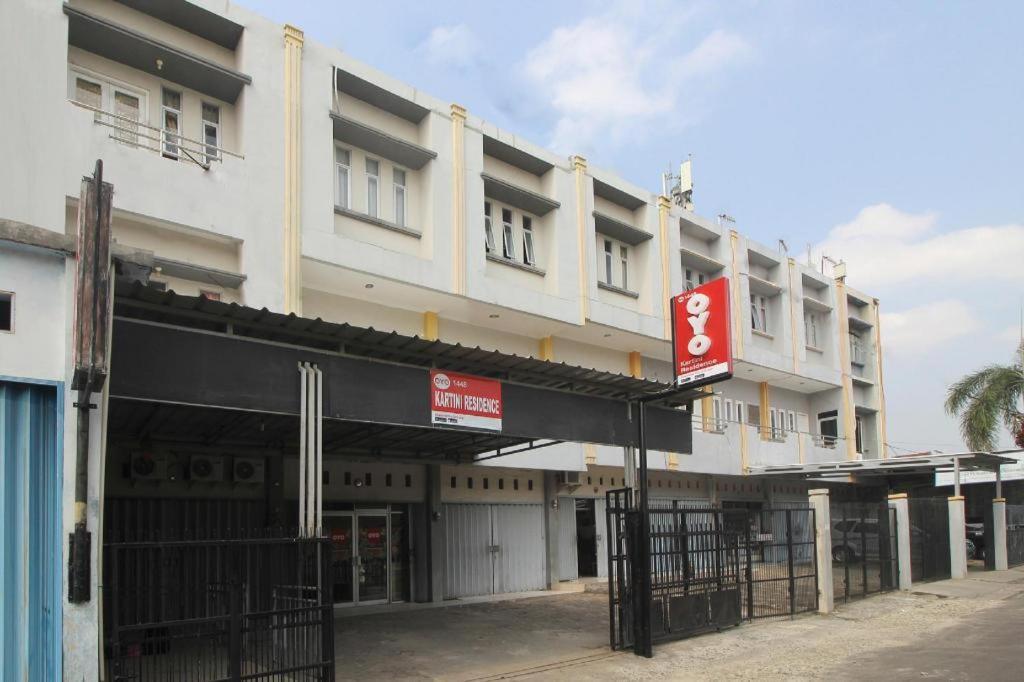 Oyo 1448 Kartini Residence Syariah Bandar Lampung Exteriör bild