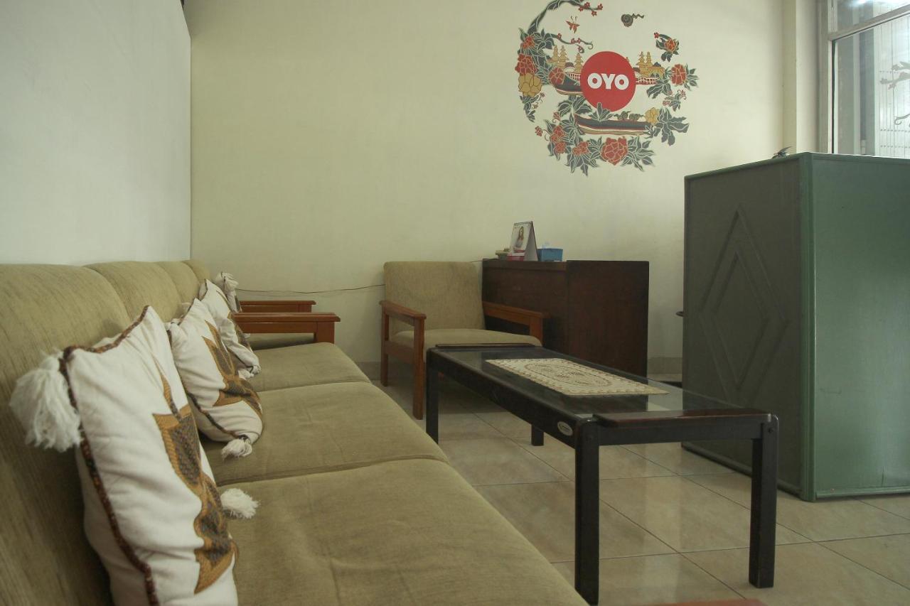 Oyo 1448 Kartini Residence Syariah Bandar Lampung Exteriör bild